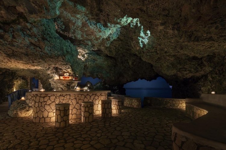 The Caves of Negril